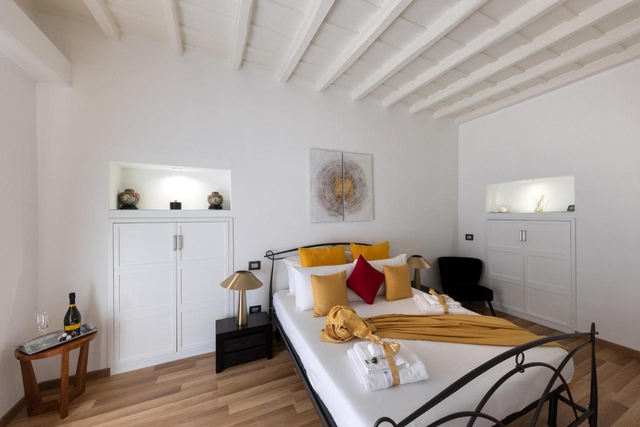 Barcaccia Luxury Suites Roma Exterior foto